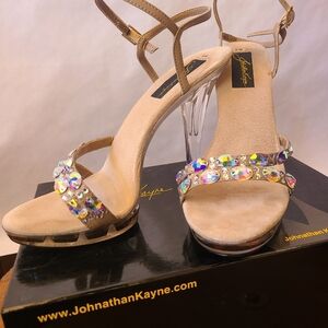 Johnathan Kayne "Austria"